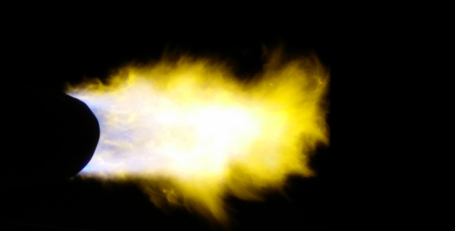 亿万28美国浮法玻璃生产线顺利点火  年产量将达26万吨